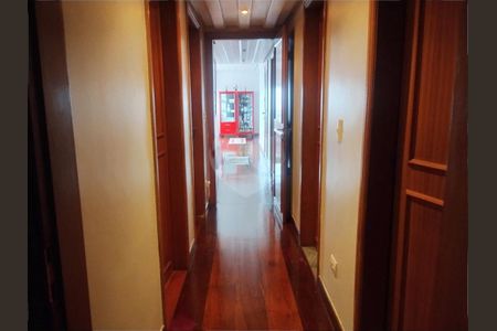 Apartamento à venda com 180m², 4 quartos e 4 vagas