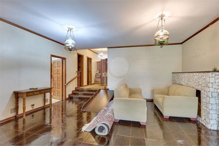 Casa à venda com 3 quartos, 312m² em Chácara Monte Alegre, São Paulo