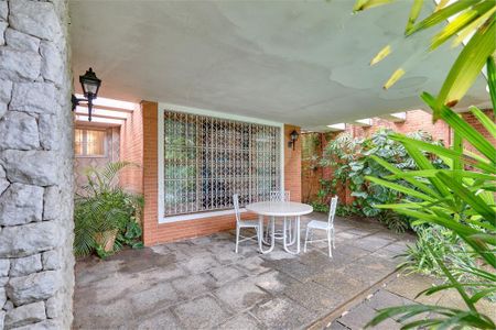 Casa à venda com 312m², 3 quartos e 5 vagas