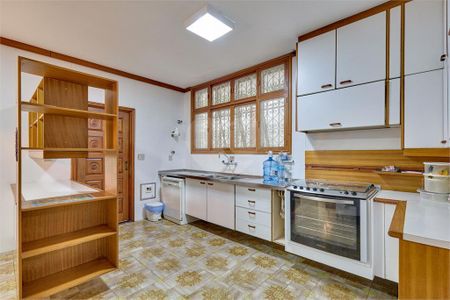 Casa à venda com 312m², 3 quartos e 5 vagas