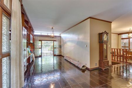 Casa à venda com 312m², 3 quartos e 5 vagas