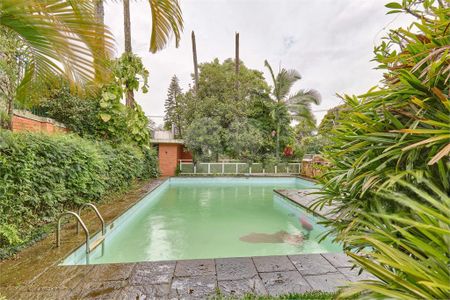 Casa à venda com 312m², 3 quartos e 5 vagas