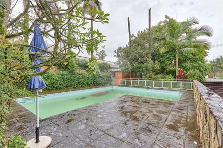 Casa à venda com 312m², 3 quartos e 5 vagas