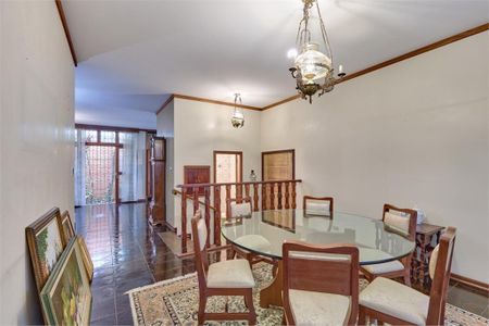 Casa à venda com 312m², 3 quartos e 5 vagas