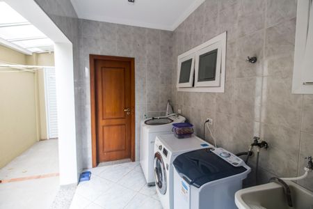 Casa de condomínio à venda com 294m², 4 quartos e 4 vagasÁrea de Serviço