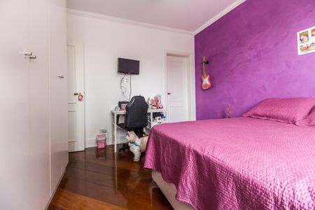 Casa de condomínio à venda com 294m², 4 quartos e 4 vagasSuíte 4