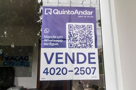 Casa de condomínio à venda com 294m², 4 quartos e 4 vagasVista da Rua