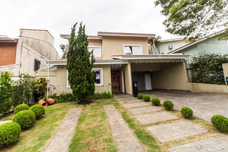 Casa de condomínio à venda com 294m², 4 quartos e 4 vagasVista da Rua