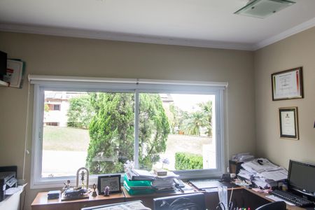 Casa de condomínio à venda com 294m², 4 quartos e 4 vagasEscritório