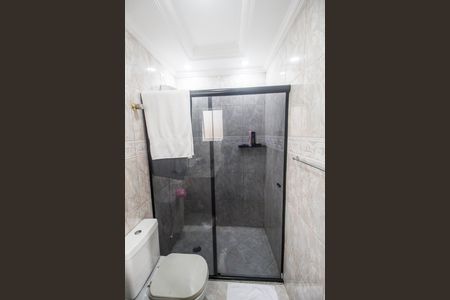 Casa de condomínio à venda com 294m², 4 quartos e 4 vagasBanheiro da Suíte