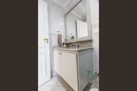 Casa de condomínio à venda com 294m², 4 quartos e 4 vagasBanheiro da Suíte