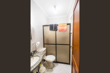 Casa de condomínio à venda com 294m², 4 quartos e 4 vagasBanheiro de serviço