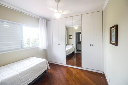 Casa de condomínio à venda com 294m², 4 quartos e 4 vagasSuíte 3