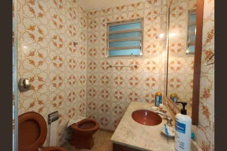 Apartamento para alugar com 122m², 3 quartos e sem vaga Apartamento para alugar com 122m², 3 quartos e sem vagaBanheiro Corredor