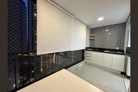 Apartamento para alugar com 81m², 3 quartos e 2 vagasVaranda