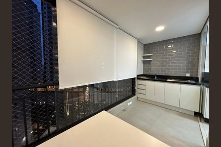 Apartamento para alugar com 81m², 3 quartos e 2 vagasVaranda