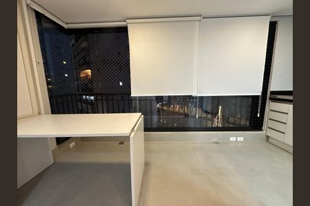 Apartamento para alugar com 81m², 3 quartos e 2 vagasVaranda