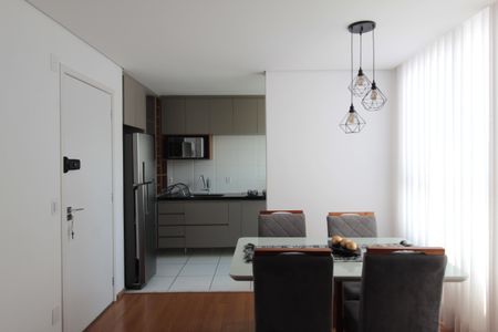 Sala de apartamento para alugar com 2 quartos, 54m² em São Luiz, Belo Horizonte