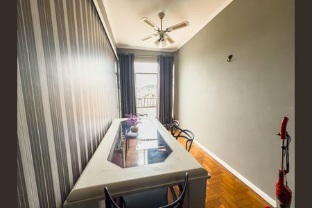 Apartamento à venda com 68m², 2 quartos e 1 vagaSala