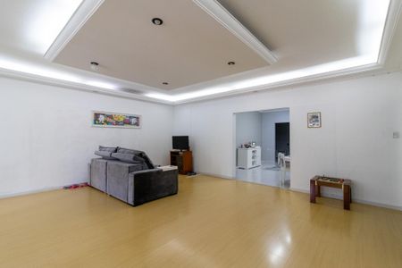 Casa à venda com 500m², 2 quartos e 4 vagasSala
