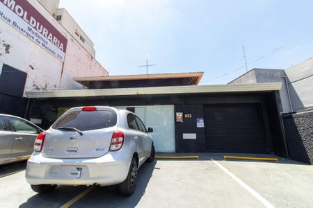 Casa à venda com 500m², 2 quartos e 4 vagasFachada