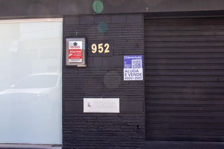 Casa à venda com 500m², 2 quartos e 4 vagasFachada