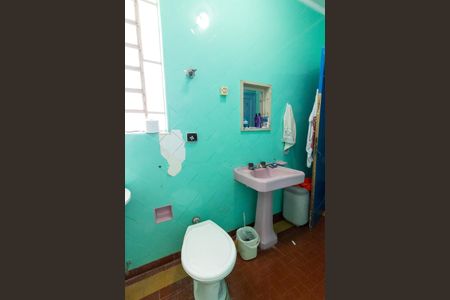 Casa à venda com 500m², 2 quartos e 4 vagasBanheiro