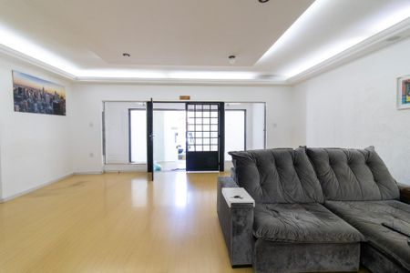 Casa à venda com 500m², 2 quartos e 4 vagasSala