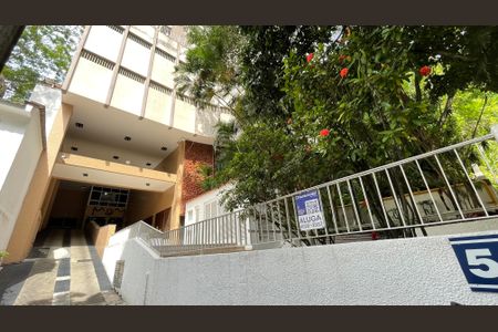 Apartamento para alugar com 140m², 4 quartos e 1 vaga Apartamento para alugar com 140m², 4 quartos e 1 vagaPlaquinha