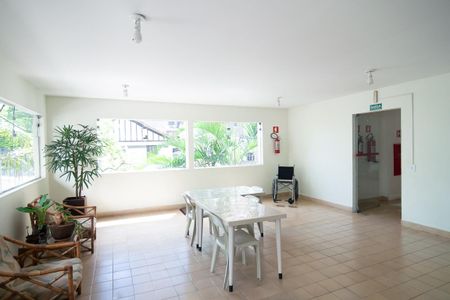 Studio à venda com 35m², 1 quarto e sem vagaSalão de Festas