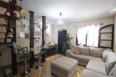 Sala de casa de condomínio para alugar com 2 quartos, 170m² em Mutondo, São Gonçalo