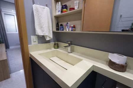 Apartamento à venda com 92m², 2 quartos e 1 vagaBanheiro Social