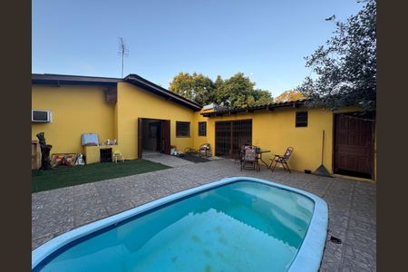 Casa à venda com 180m², 3 quartos e 2 vagas