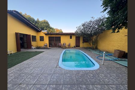 Casa à venda com 180m², 3 quartos e 2 vagas