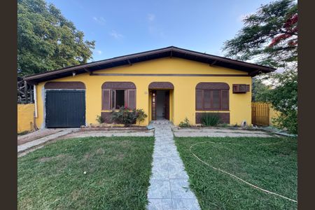 Casa à venda com 180m², 3 quartos e 2 vagas