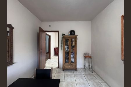 Casa à venda com 180m², 3 quartos e 2 vagas