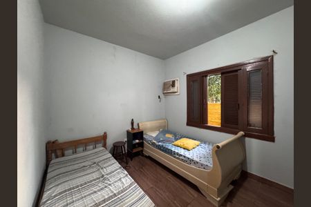 Casa à venda com 180m², 3 quartos e 2 vagas