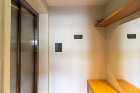 Apartamento à venda com 125m², 3 quartos e 2 vagas Apartamento à venda com 125m², 3 quartos e 2 vagasHall social