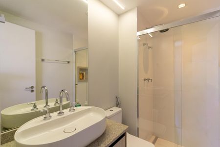 Apartamento à venda com 125m², 3 quartos e 2 vagas Apartamento à venda com 125m², 3 quartos e 2 vagasBanheiro Suíte 2