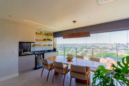 Apartamento à venda com 125m², 3 quartos e 2 vagas Apartamento à venda com 125m², 3 quartos e 2 vagasVaranda Gourmet