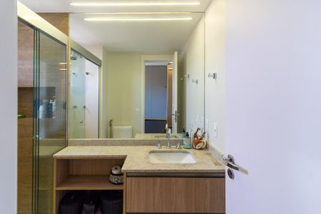 Apartamento à venda com 125m², 3 quartos e 2 vagas Apartamento à venda com 125m², 3 quartos e 2 vagasBanheiro Suíte 1