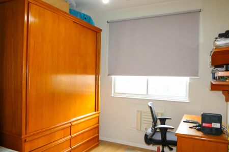 Apartamento à venda com 74m², 2 quartos e 1 vagaQuarto 2