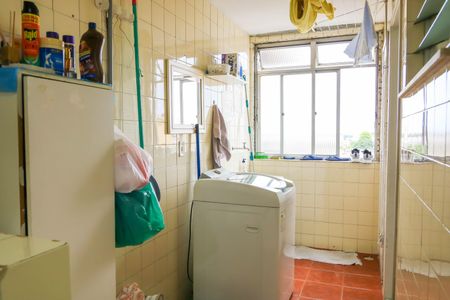 Apartamento à venda com 74m², 2 quartos e 1 vagaÁrea de Serviço