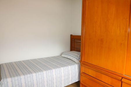 Apartamento à venda com 74m², 2 quartos e 1 vagaQuarto 2