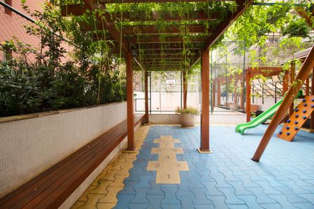 Apartamento para alugar com 156m², 3 quartos e 2 vagas