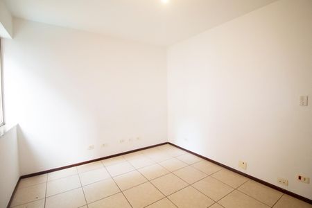 Apartamento para alugar com 156m², 3 quartos e 2 vagas