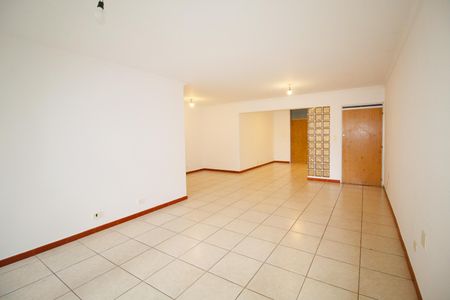 Apartamento para alugar com 156m², 3 quartos e 2 vagas