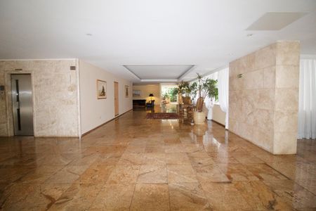 Apartamento para alugar com 156m², 3 quartos e 2 vagas