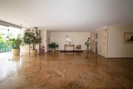 Apartamento para alugar com 156m², 3 quartos e 2 vagas