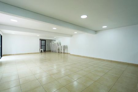 Apartamento à venda com 96m², 3 quartos e 2 vagas Apartamento à venda com 96m², 3 quartos e 2 vagasÁrea comum - Salão de festas 1